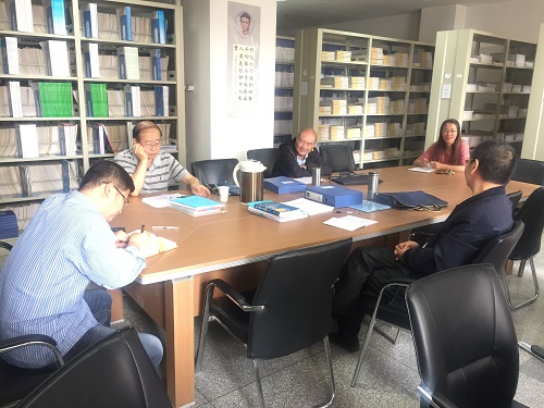 说明: C:\Users\john\Desktop\新闻稿1\学校专家组检查.jpg